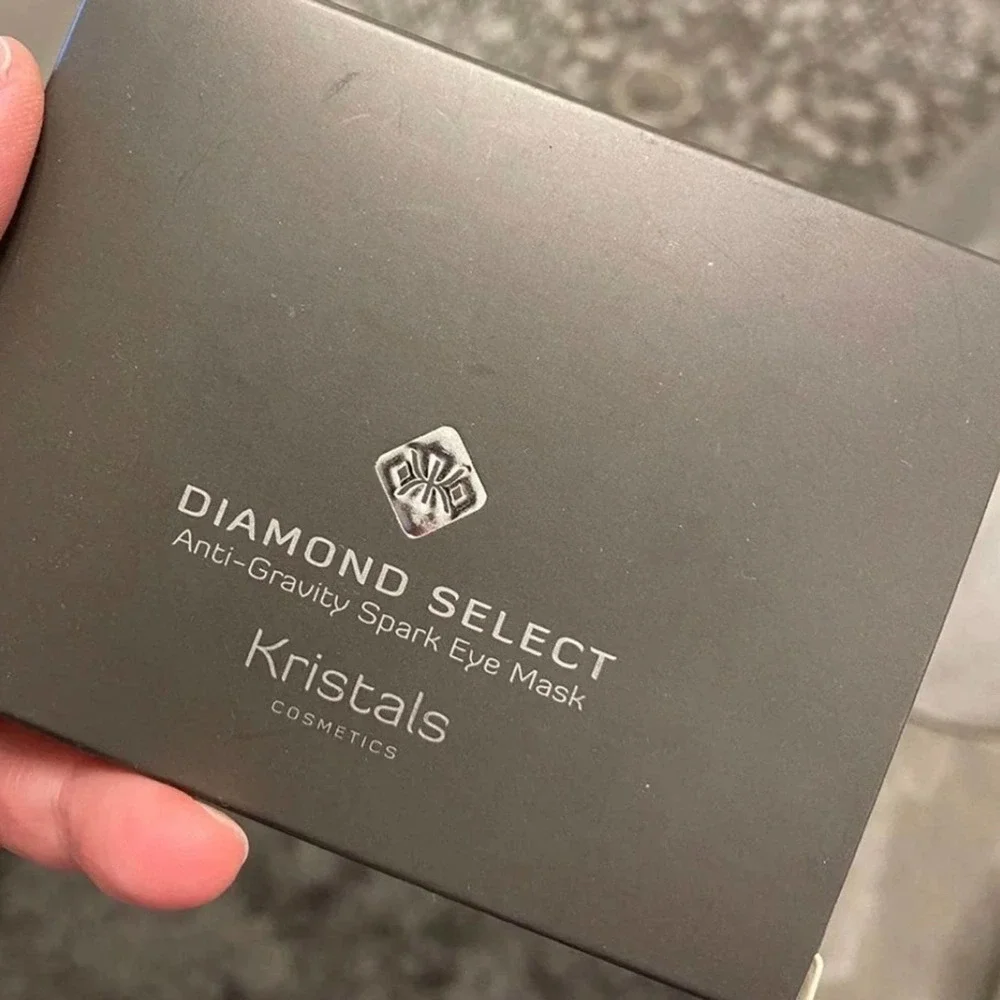 Kristals‎ Cosmetics Diamond Select Anti-Gravity